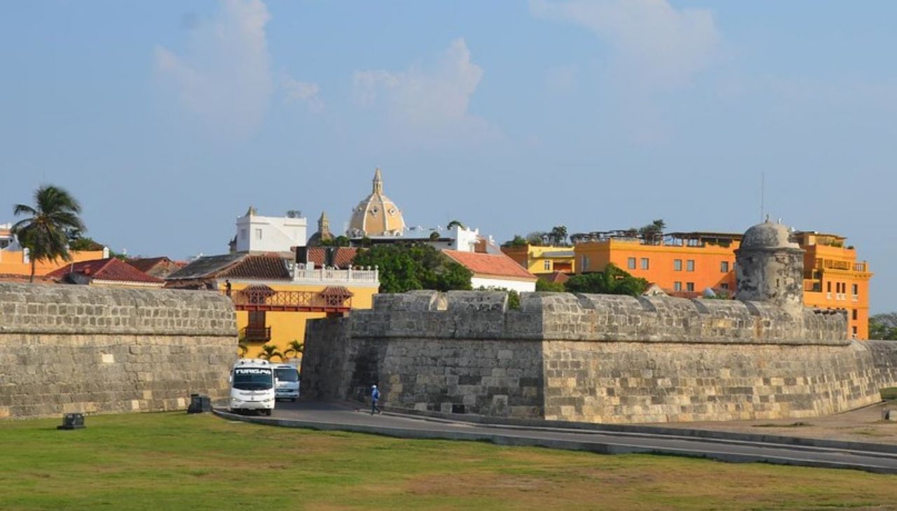 The walls are an 11-kilometer cordon that runs through the Historic Center of the city. Photo: Flickr