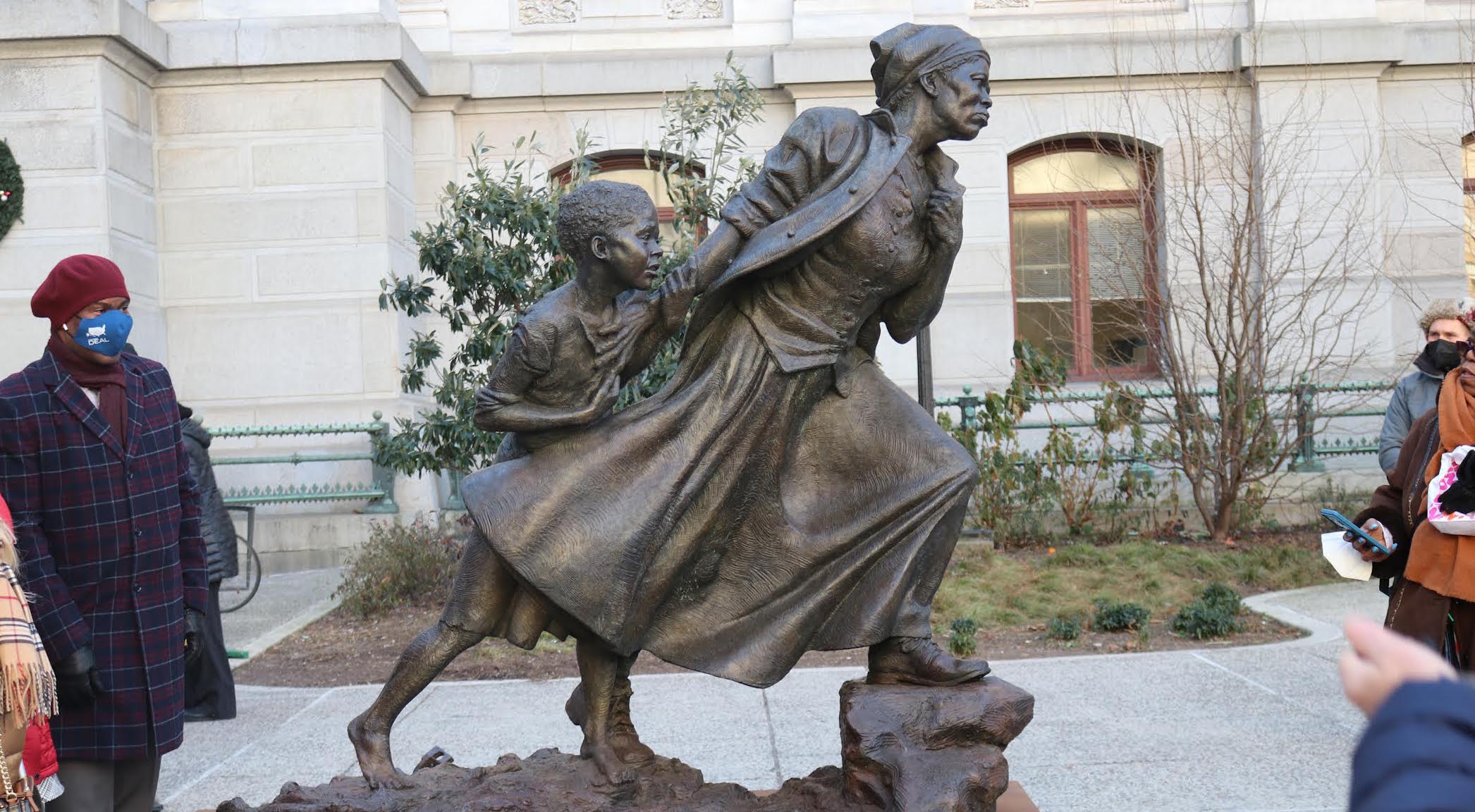 The Harriet Tubman statue will stay at City Hall until March 31, 2022, before a new one is created thereafter. Photo: Brittany Valentine/AL DÍA News