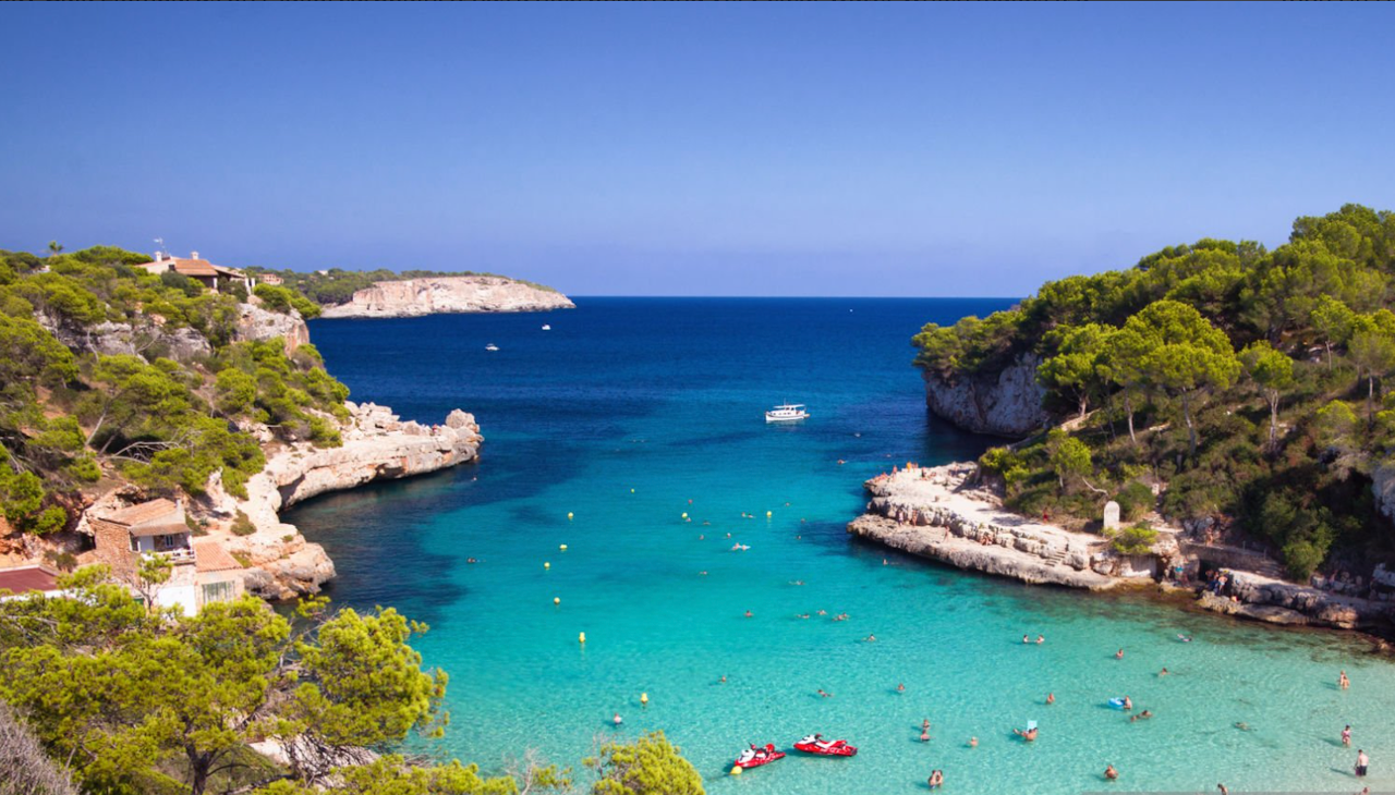 Mallorca has one of the best beaches in the world to visit in 2022, according to a TripAdvisor ranking. Photo: gettyimages.