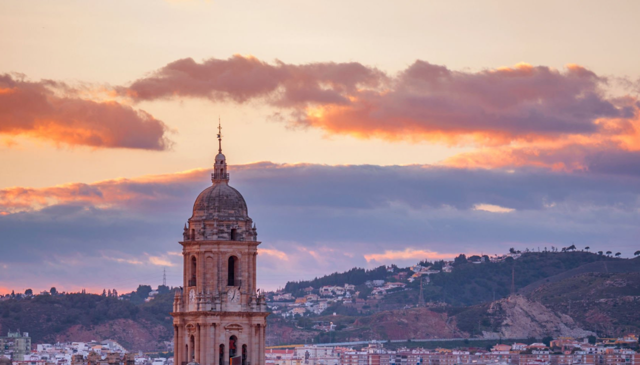 Its beaches, its pleasant weather almost all year round and its communications have made Malaga a destination chosen by large multinational companies. Photo: gettyimages.