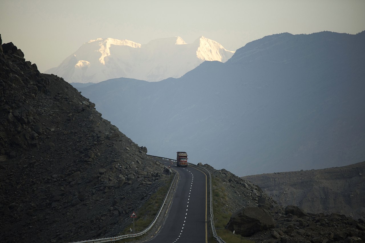 Autopista Karakoram, también conocidoa como la Ruta de la Seda. Fuente: Wikipedia