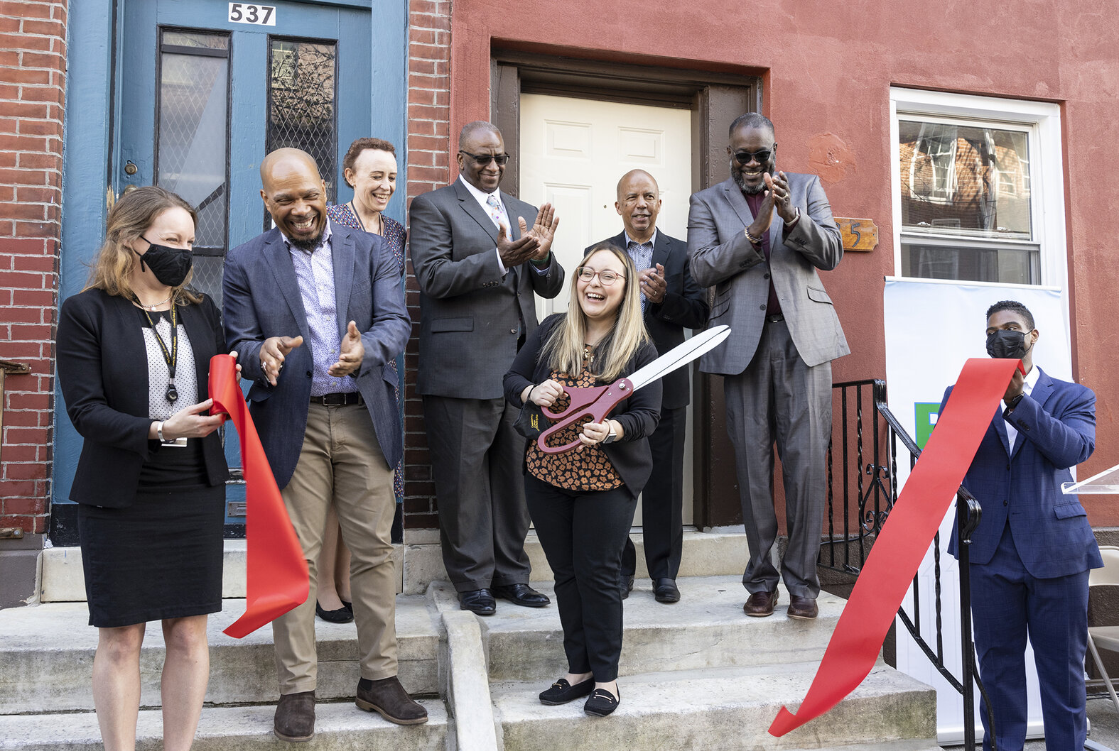 Community College of Philadelphia and Philadelphia Housing Authority host ribbon cutting for innovative housing program for CCP students. Photo Courtesy of CCP/PHA. 