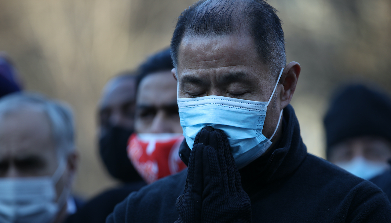 Mourners gather in New York City to remember the victims of the Atlanta spa shooting. Photo: Tayfun Coskun/Anadolu Agency via Getty Images