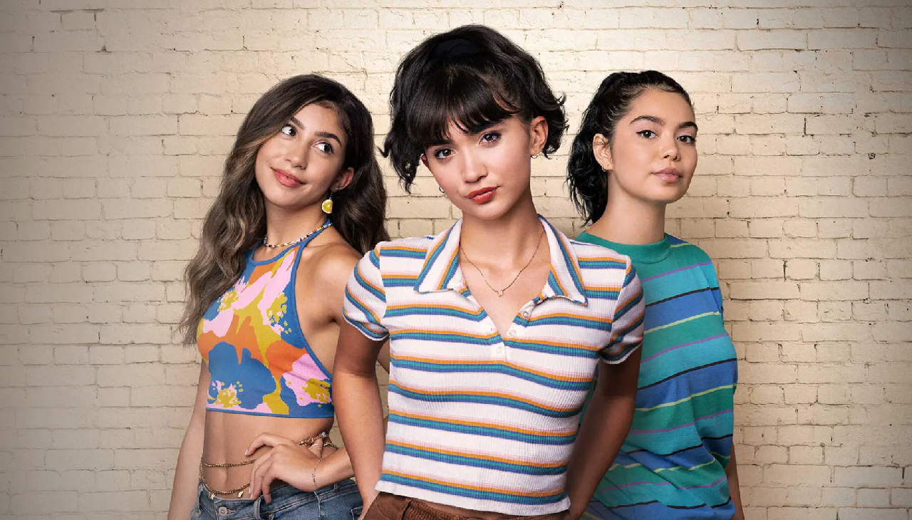 Isabella Ferreira (first from left to right) stars in the series "Crush" on the Hulu streaming platform. Photo: Hulu.