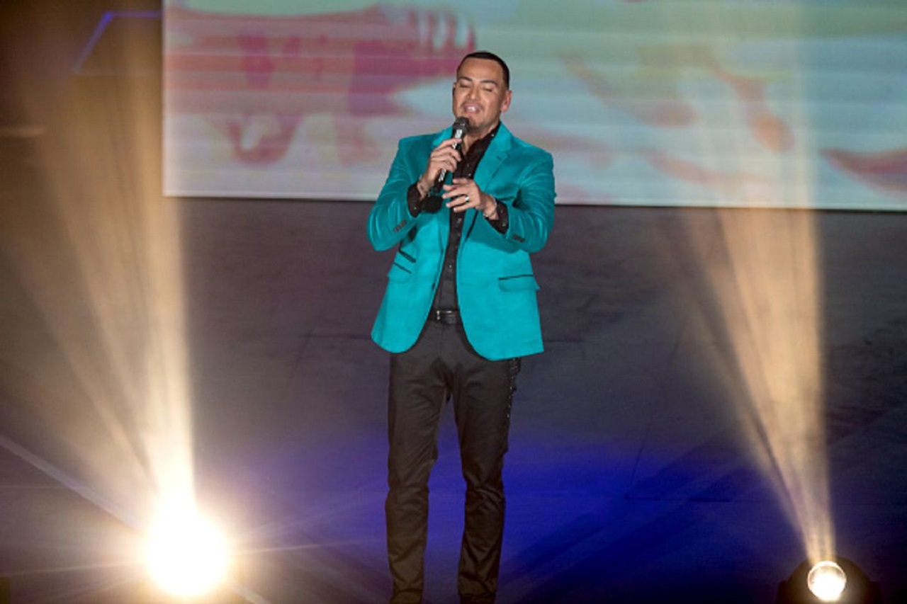 Victor Manuelle combined salsa with urban music 