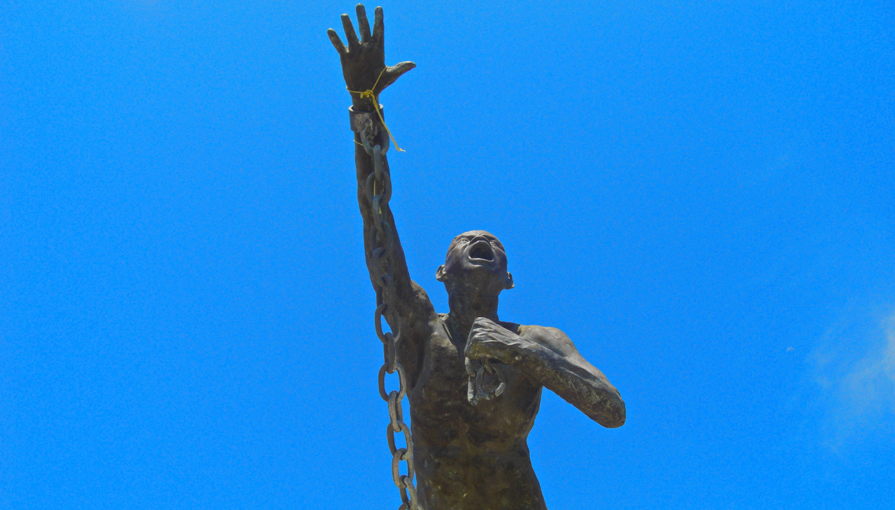 In the main square of San Basilio de Palenque a statue was erected in honor of Benkos Biohó, its liberator. Photo: Wikicommons