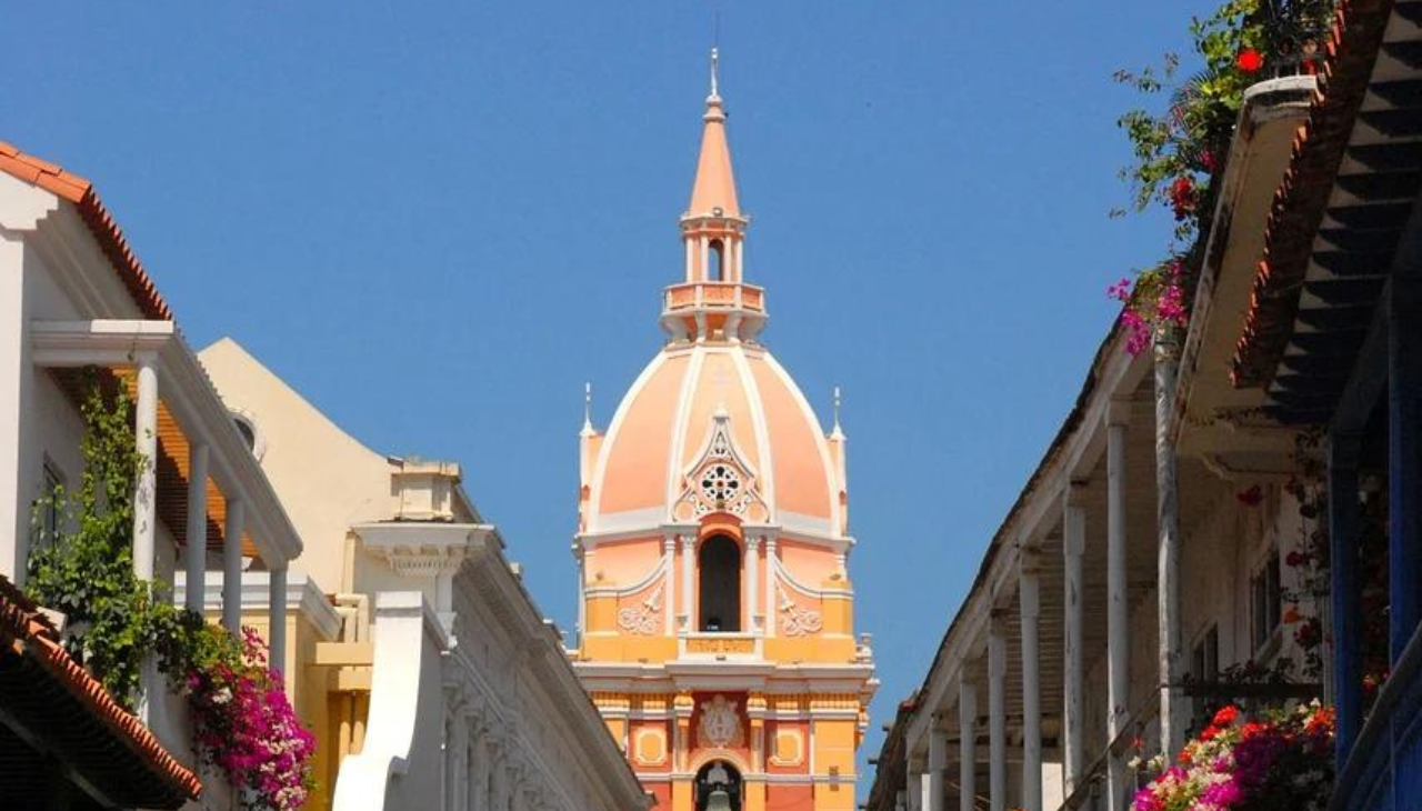 The Cathedral Santa Catalina de Alejandría is one of the best known within the Historic Center of the city. Photo: Pixabay