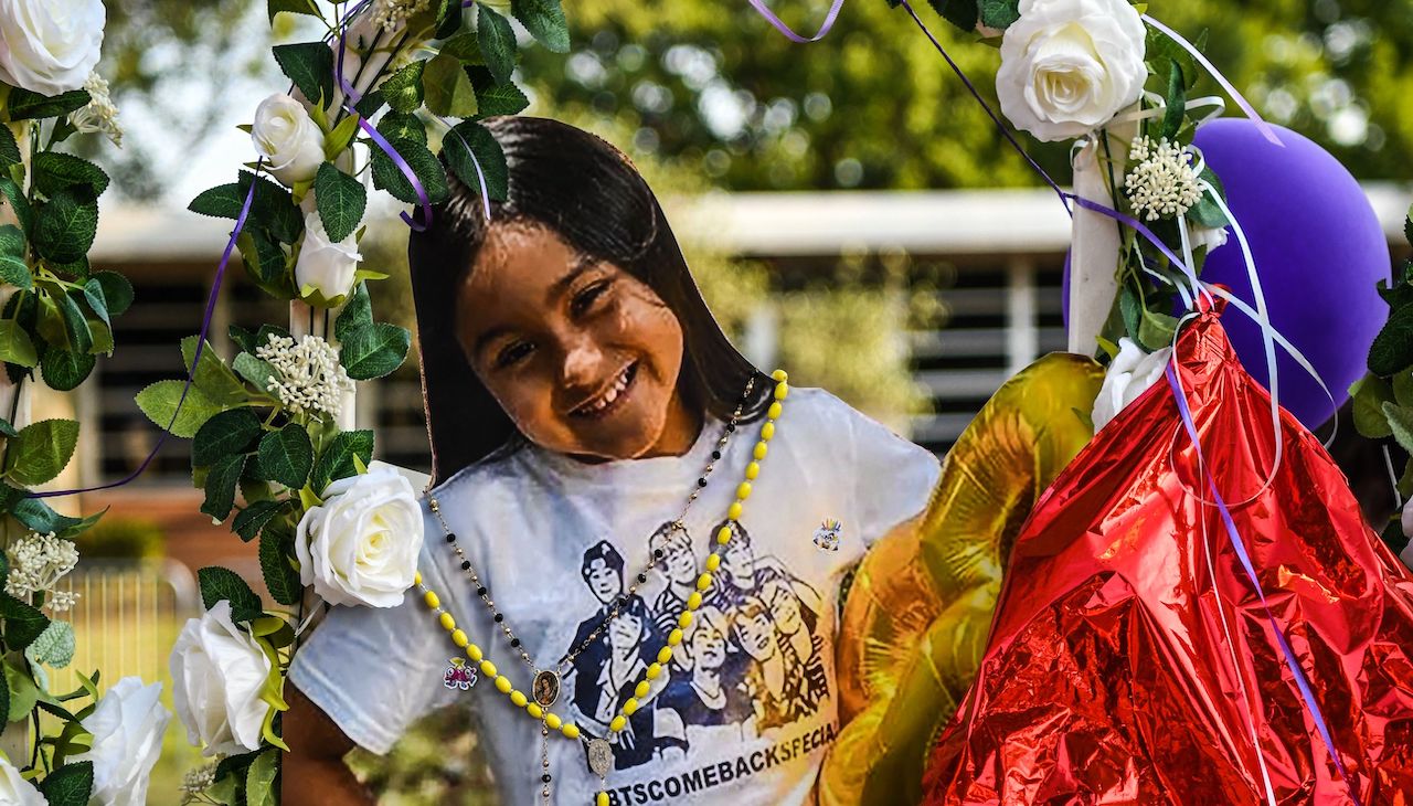 The memorial setup for Amerie Jo Garza outside Robb Elementary School in Uvalde, Texas. Photo: Chandan Khanna/AFP via Getty Images.