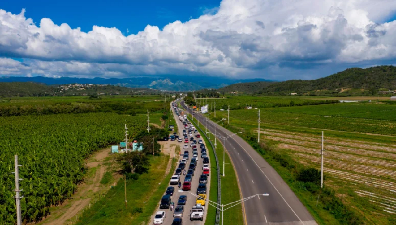 Some relief is coming for those affected by the 2020 earthquake in Puerto Rico. Photo: Ricardo Arduengo/AFP via Getty Images