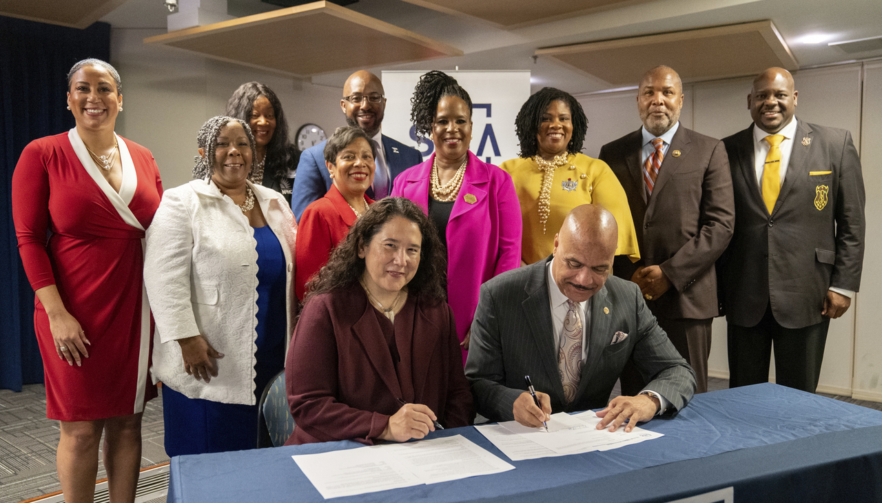 Isabel Guzmán, SBA Administrator, meets with Black entrepreneurs. 