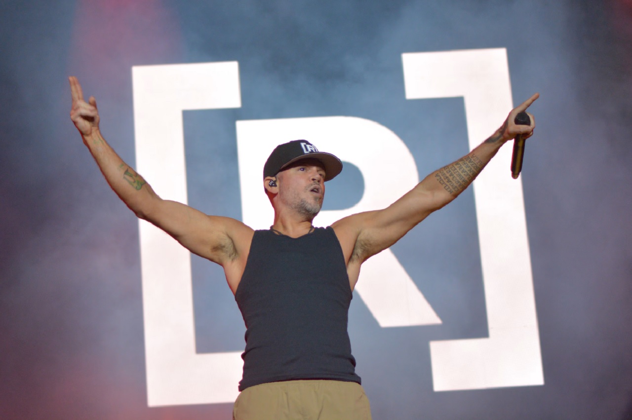 Residente performing at the Vive Latino 2022, in Mexico City