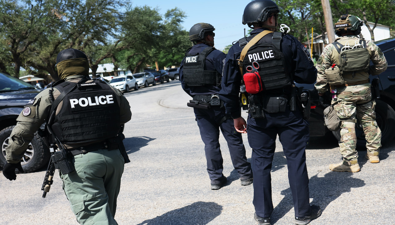 Almost every decision made by Uvalde police during last week's massacre at Robb Elementary has been questioned. Photo: Michael M. Santiago/Getty Images