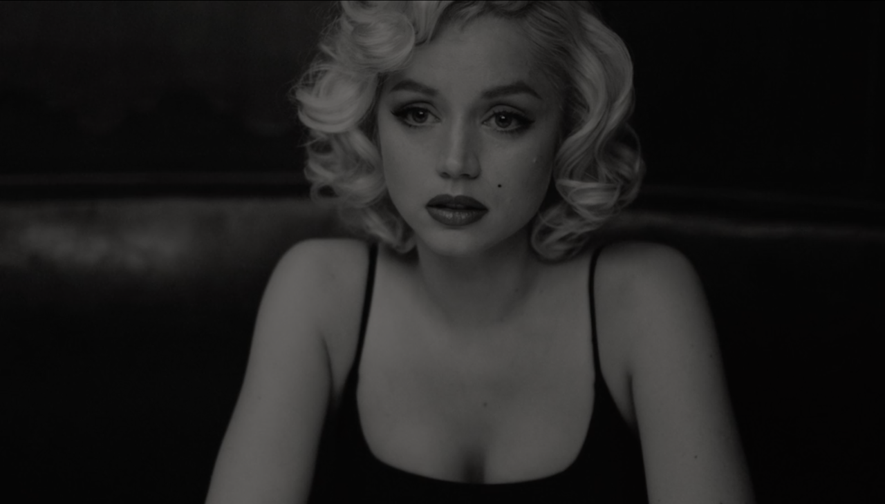 Ana de Armas is Marilyn Monroe in "Blonde", the movie that premieres on Netflix in September. Photo: YouTube.