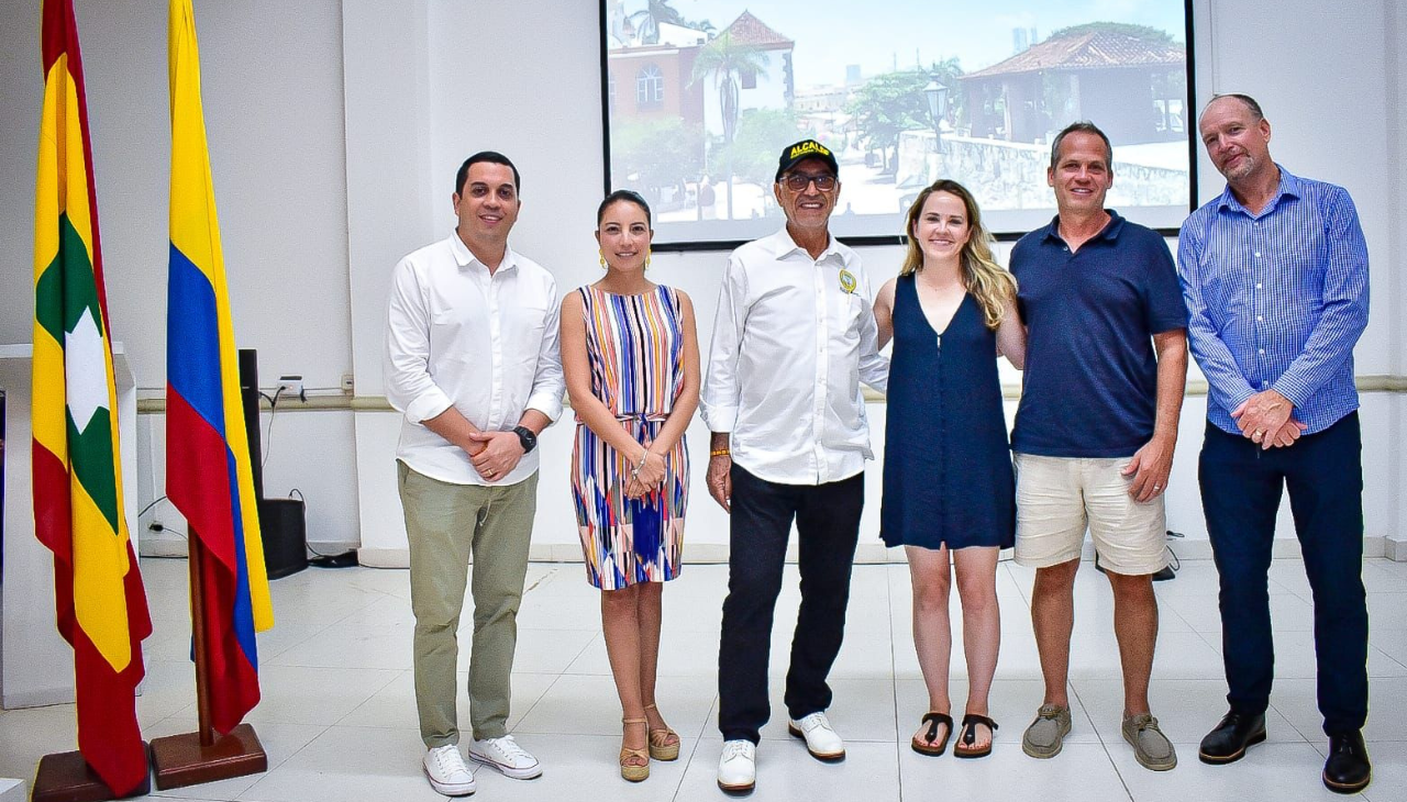 From left to right: Oscar Uriza Pérez, director of the IPCC; Natalia Bohórquez Castilla, executive president of Corpoturismo; William Dau Chamat, Cartagena's Mayor; Stephanie Whonsetler, physical production executive at Netflix; George Engel, producer at Universal Pictures; and Tom Sherren, vice president of production at HBO. Photo: Courtesy IPCC