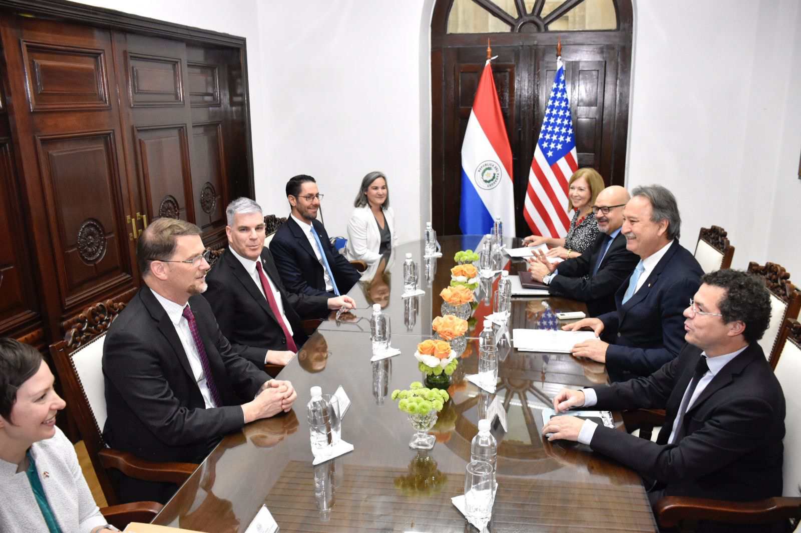 Raúl Silvero, host of the meeting, described the meeting with the US representatives as "very positive", as both countries reviewed economic and trade issues. Twitter from @mreparaguay.