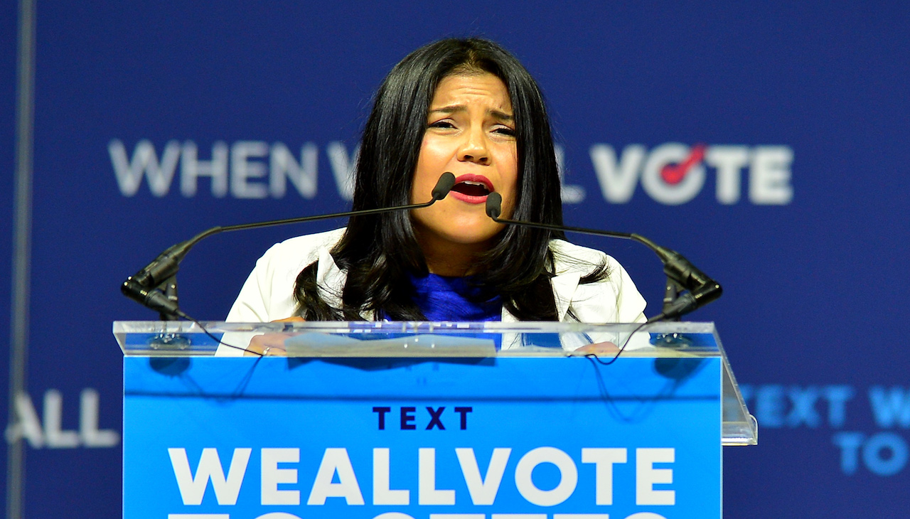 Charlie Crist announced Karla Hernández-Mats as his running mate in a rally last Saturday. 