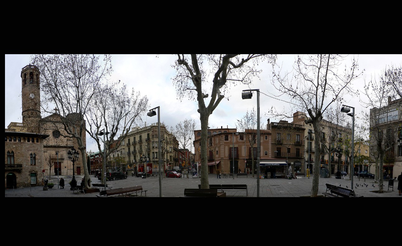 Sarrià, Barcelona. Main Square. Source: Wikimmedia Commons