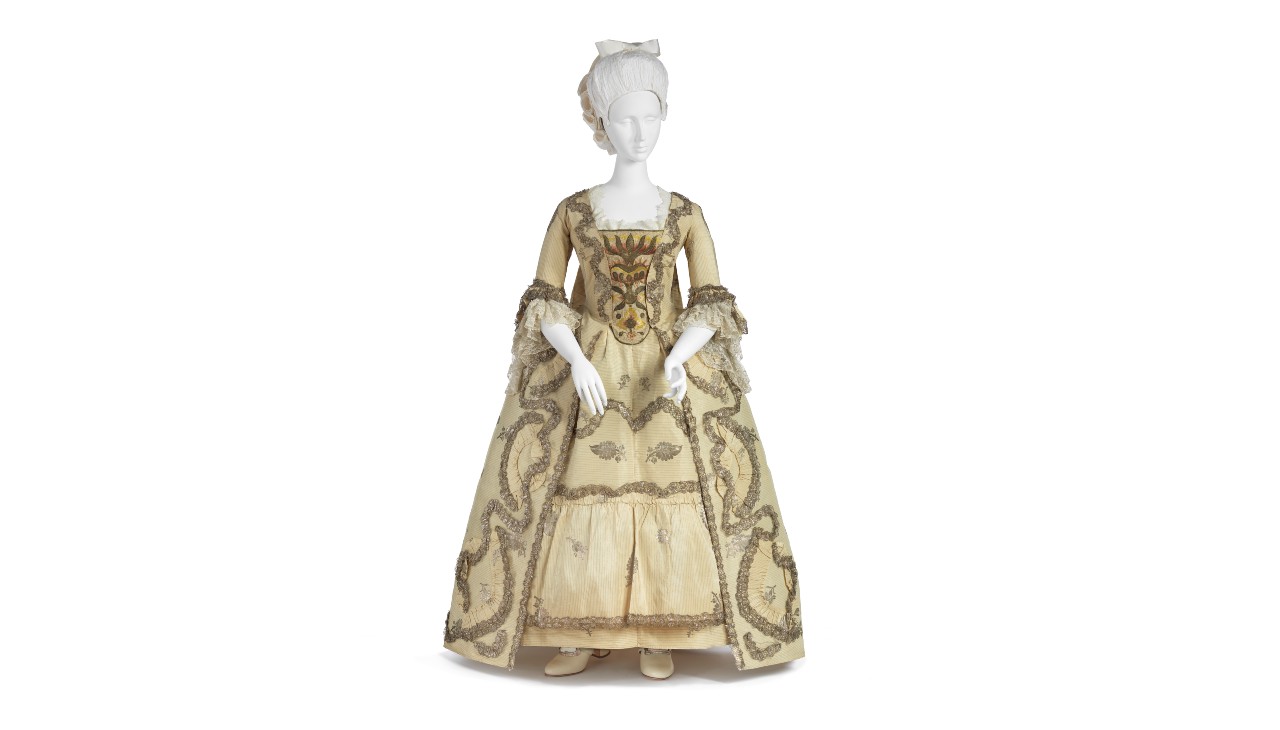 Woman’s dress and petticoat (robe à la française), England, circa 1770. Los Angeles County Museum of Art, Costume Council Fund (photo: © Museum Associates/LACMA)