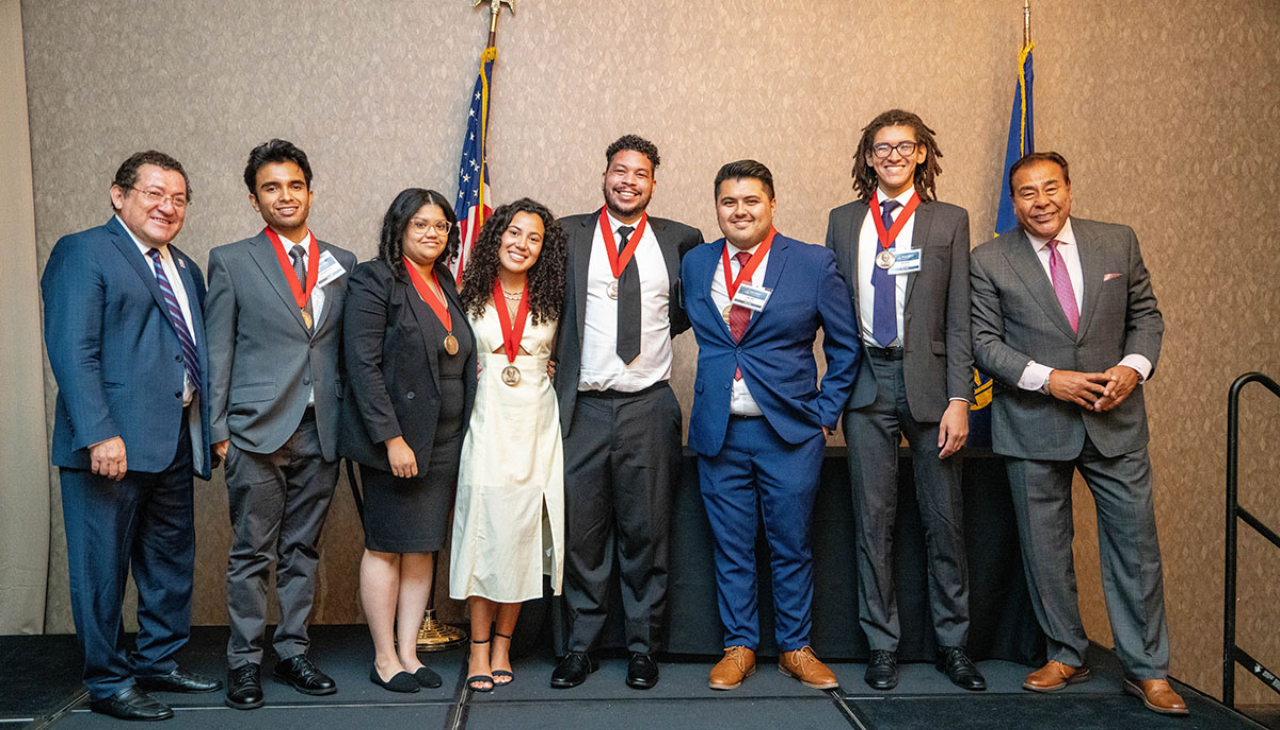 The AL DÍA Foundation 2022-23 Fellows with Hernán Guaracao and John Quiñones. Photo: Peter Fitzpatrick/AL DÍA News.