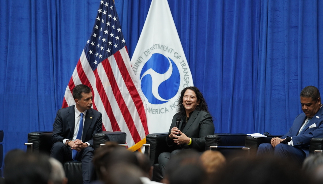 Meeting between members of SBA and USDOT.