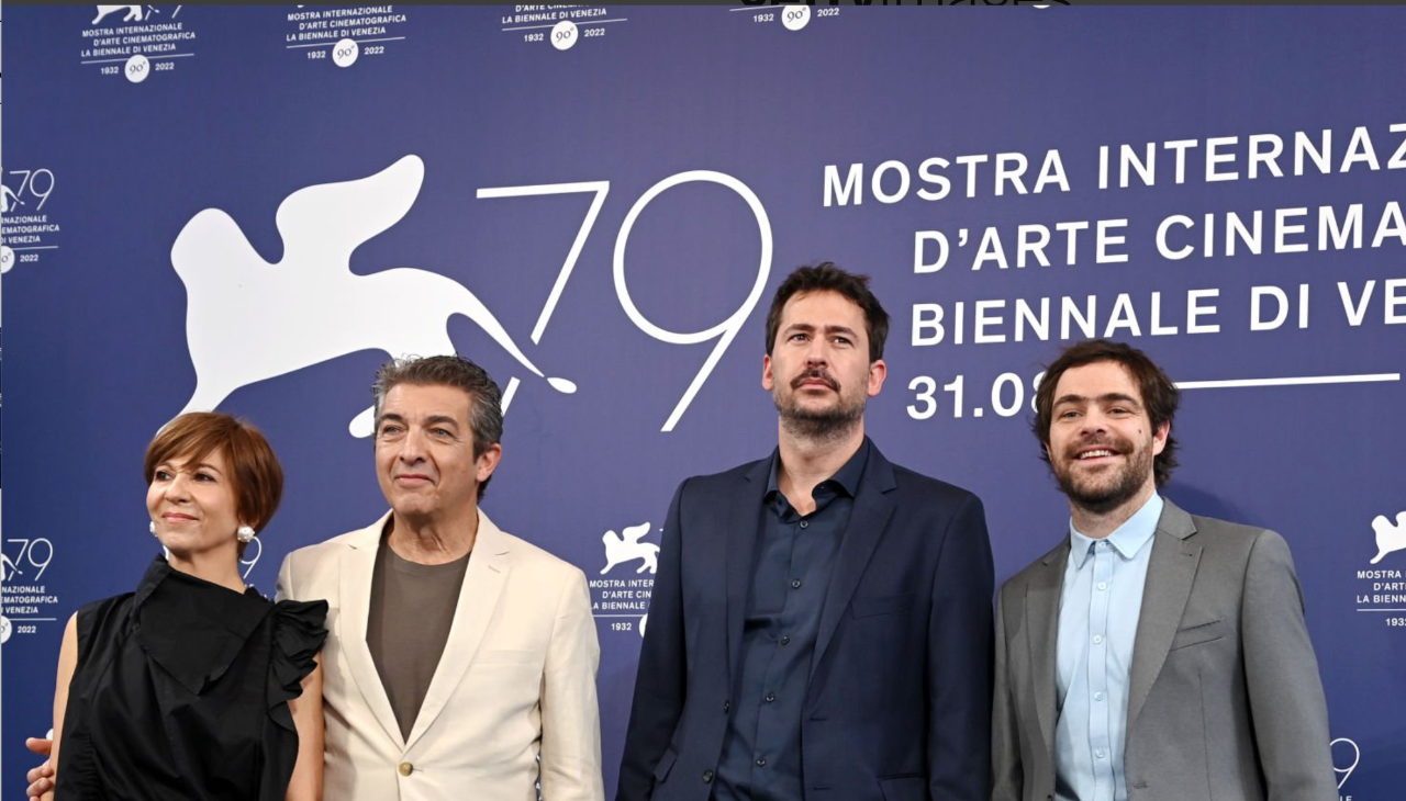  The cast of the film "Argentina, 1985" after the premiere of the film at the Venice International Film Festival. Photo: Getty.