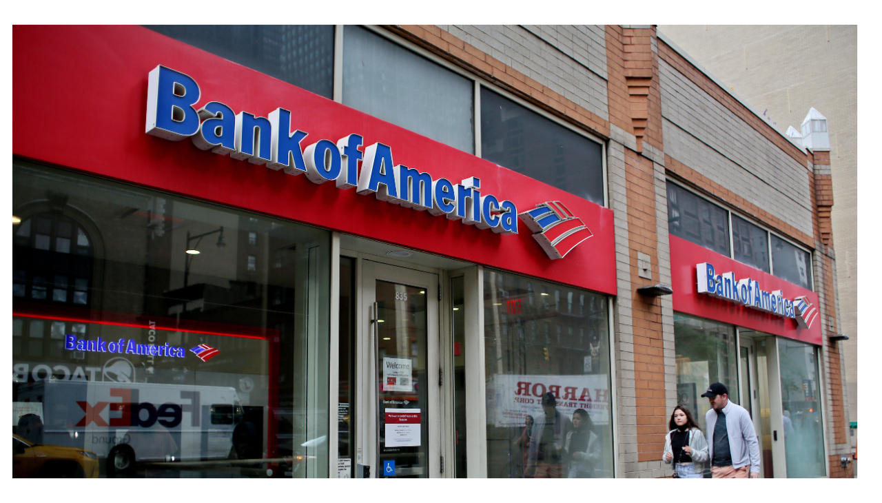 The front of a Bank of America building.