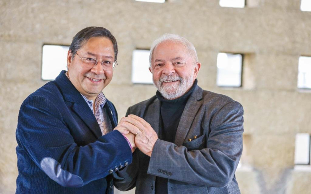 Luis Arce and Lula Da Silva exchanged experiences on social programs, the fight against hunger and the problem in the Amazon, situations shared by both countries. Twitter of @ricardostuckert.