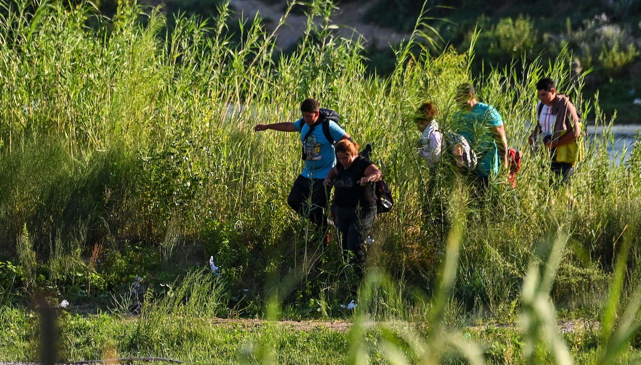 Nine migrants drown attempting to cross Rio Grande river. 