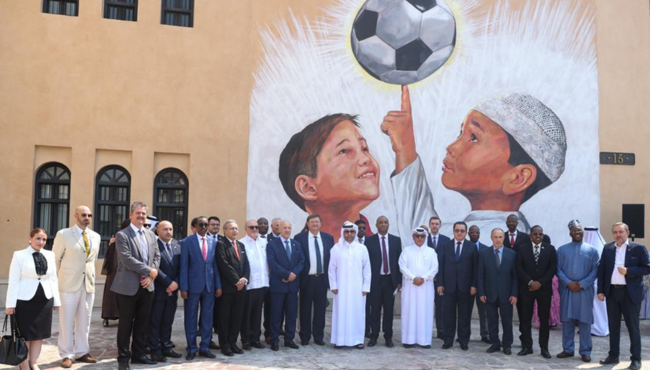 The mural "Cuban and Qatari friends" was created by Máisel López. Photo: Cuban Embassy in Qatar