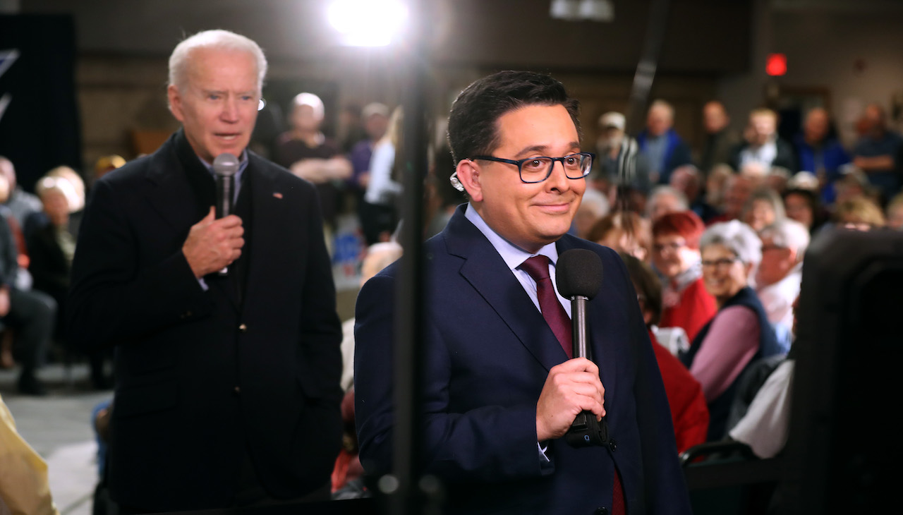 Al Día News spoke with members of CBS' team about their coverage of the 2022 midterms and the Latino communities important role. 