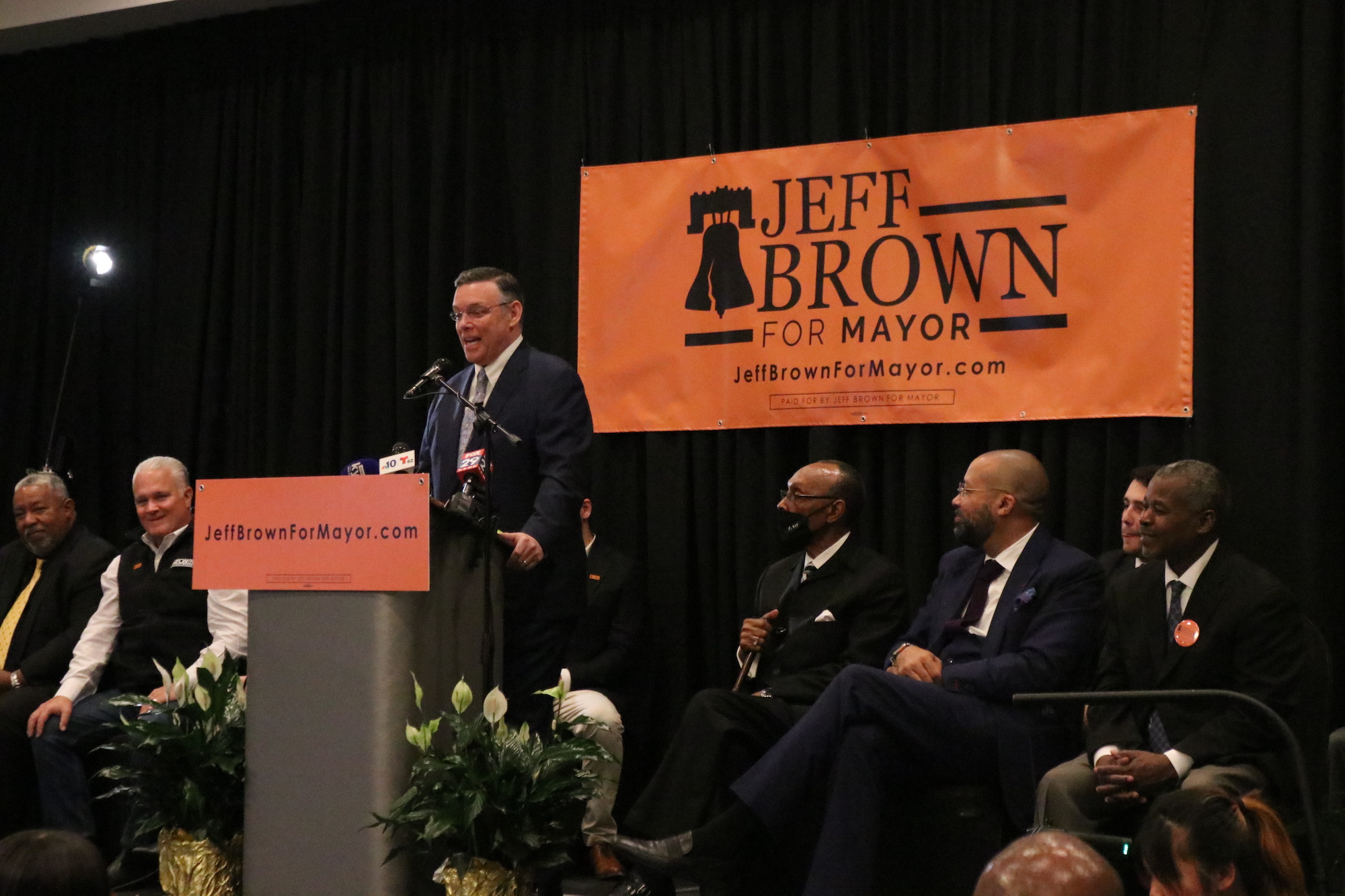 Jeff Brown launches his bid for Philly mayor. 