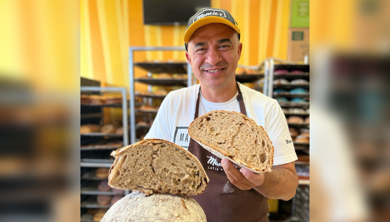 Manuel Betancur es un panadero colombiano reconocido como el 'héroe del pan'. Foto: Instagram