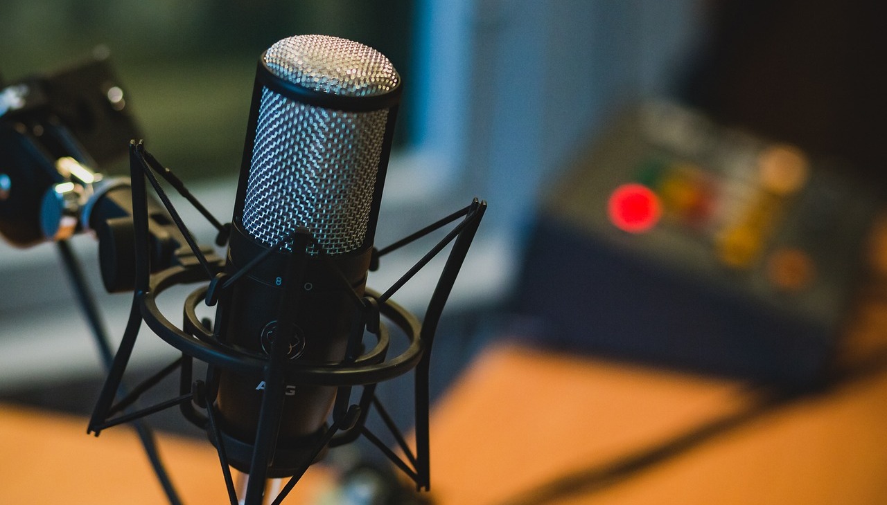 Microphone set on a recording studio.