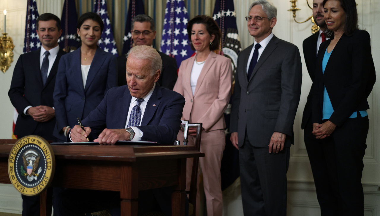 President Joe Biden signing the Executive Order on Promoting Competition in the American Economy. Photo credit: Alex Wong/Getty Images