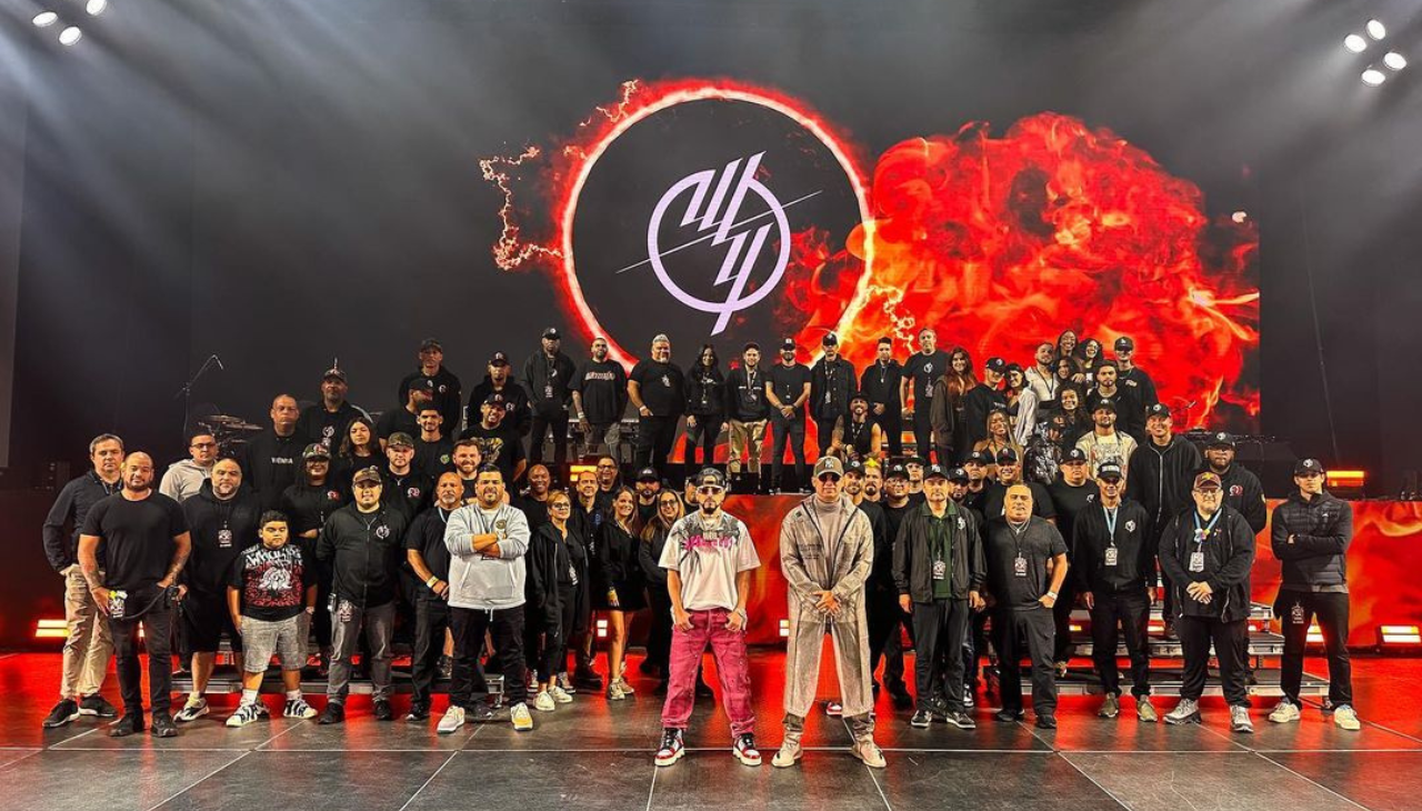 Wisin y Yandel celebrated their milestone at the end of the concert. Photo: Instagram