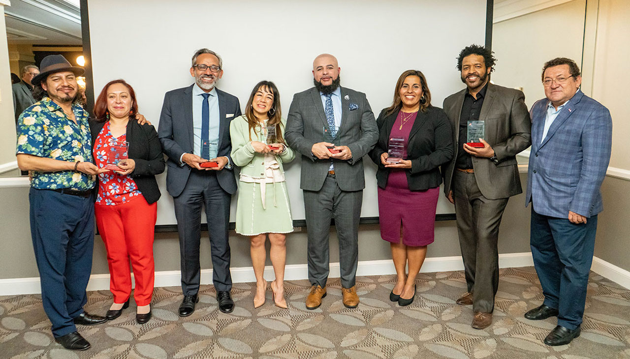 The 2023 AL DÍA Top Entrepreneurs with AL DÍA Founder and CEO Hernán Guaracao