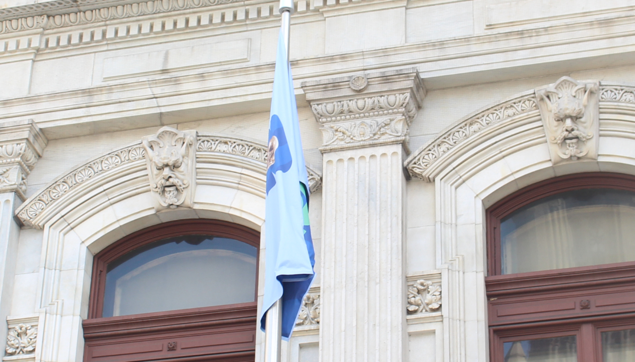 Philadelphia hosted a flag raising for the FIFA World Cup in Philadelphia brand on May 18. Photo: Jensen Toussaint/AL DÍA News.