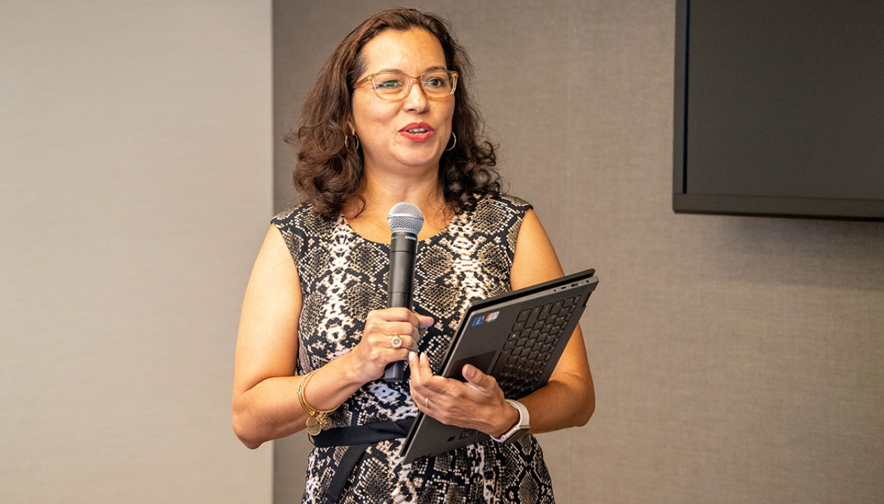 Prospanica PHL President Maria Cristina Rios provides opening remarks at the 2023 ERG and Leadership Diversity Summit on July 26. Photo: Peter Fitzpatrick/AL DÍA News.