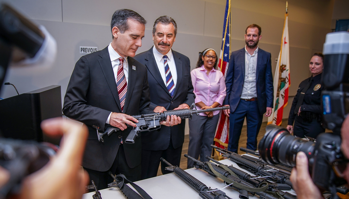 Philadelphia gun buybacks led by Philadelphia City Council and Father's Day Rally Committee took 100 guns off the streets. Photo: journalistsresource.org