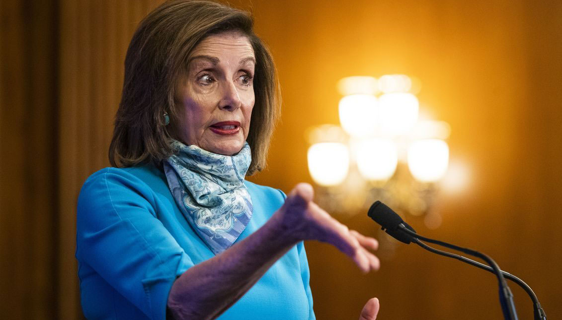 La presidenta de la Cámara baja de Estados Unidos, Nancy Pelosi, busca la aprobación de un nuevo paquete de ayuda económica. Crédito: AP