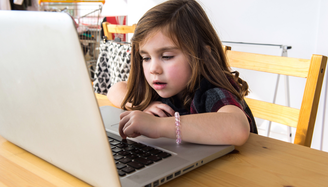 PHLConnectED has expanded its eligbility requirements to get more families hotspots as virtual school continues. Photo: Depositphotos