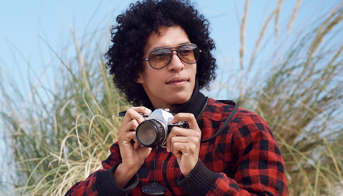 Latino youth is getting the opportunity to display their artwork. Photo: Depositphoto
