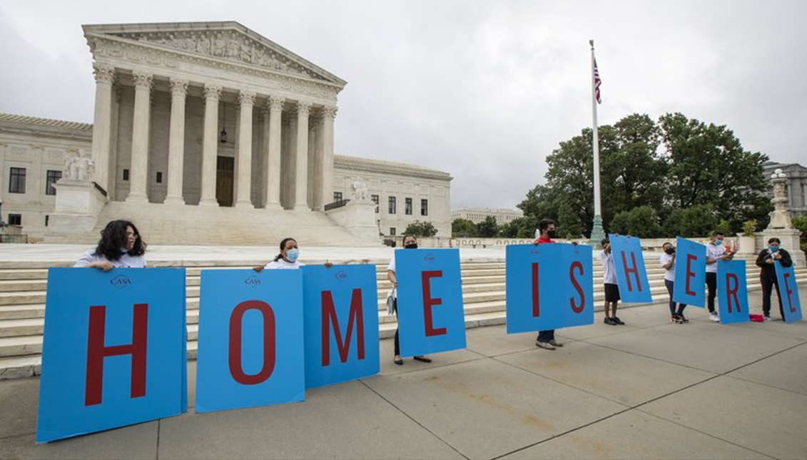 DHS will begin accepting new DACA applications following a court order. Photo: AP/Manuel Balce Ceneta