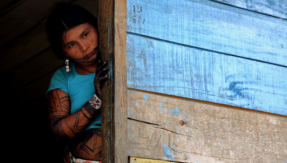 An Embera indigenous child looking on, in Quibdo, Colombia, Mar. 18, 2017. EFE/LEONARDO MUÑOZ
