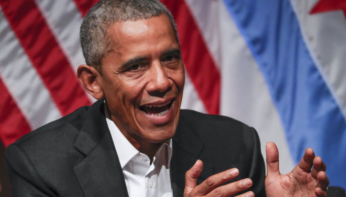 Former US President Barack Obama participates in a 'conversation on community organizing and civic engagement' at the University of Chicago in Chicago, Illinois, USA, 24 April 2017. EPA/TANNEN MAURY
