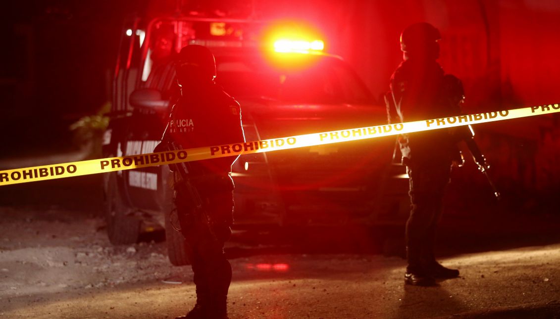 An undated file photograph showing police at a crime scene in Mexico. EFE
