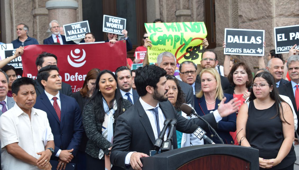 Lawmakers representing the cities of Austin, El Paso and Dallas, and representatives for Houston and San Antonio, during a press conference before the Texas capitol, in Austin, Texas, United States on May 16, 2017. EFE/ALEX SEGURA
