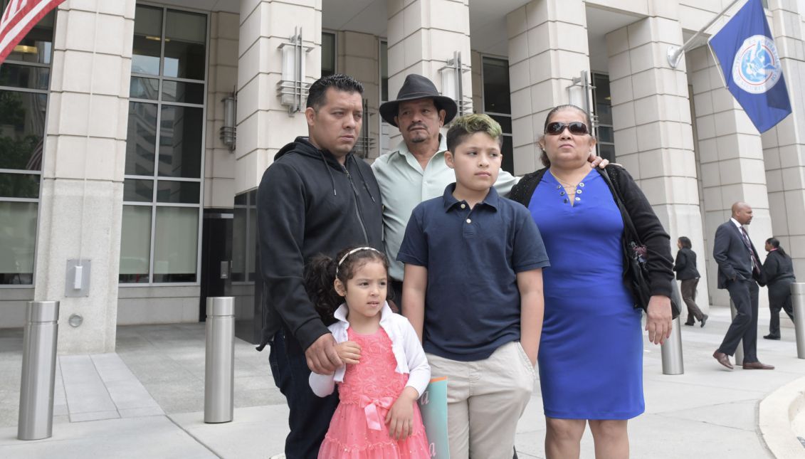 The family of Liliana Cruz protest her pending deportation outside the Immigration and Customs Enforcement headquarters, in Washington, DC, United States on May 23, 2017. EFE/LENIN NOLLY
