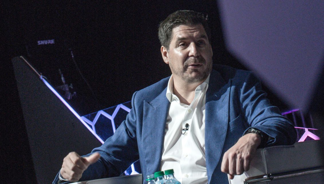 Sprint CEO Marcelo Claure, speaks during the first day of the Technological Forum Americas Emerge 2017 at the Conventions Center of Miami Beach, Florida, United States, June 12, 2017. EFE/Giorgio Viera