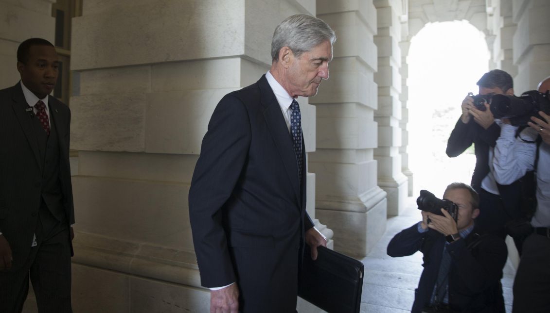 Special counsel and former FBI Director Robert Mueller (C) leaves Congress after briefing members of the Senate Judiciary Committee on the investigation into Russia's interference in the 2016 US presidential election on June 21, 2017. EPA/MICHAEL REYNOLDS
